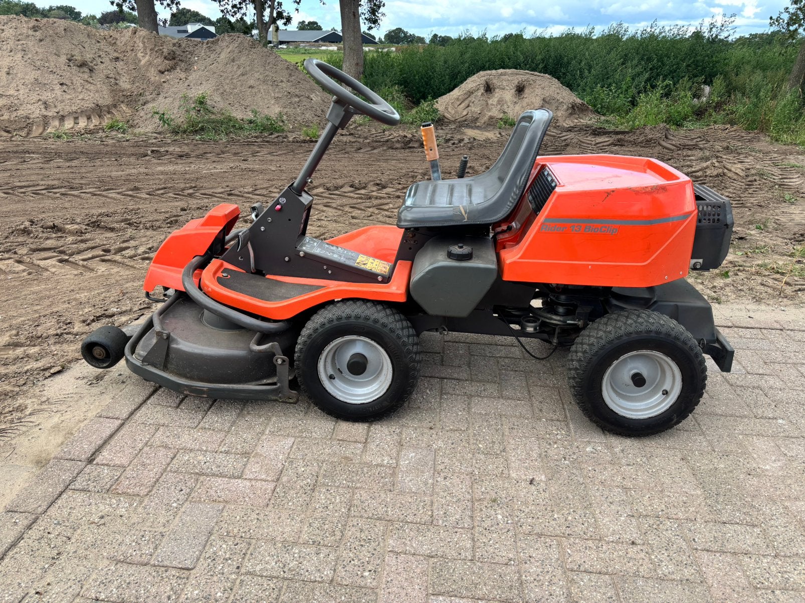 Husqvarna rider 13, Ophalen of Verzenden, Zo goed als nieuw, 120 cm of meer, Mulchfunctie