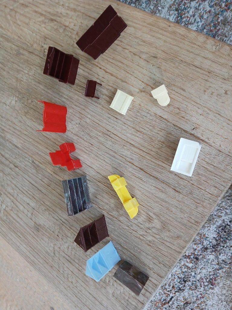 Hardplastic poppenhuismeubeltjes, Ophalen of Verzenden, Zo goed als nieuw, Poppenhuis