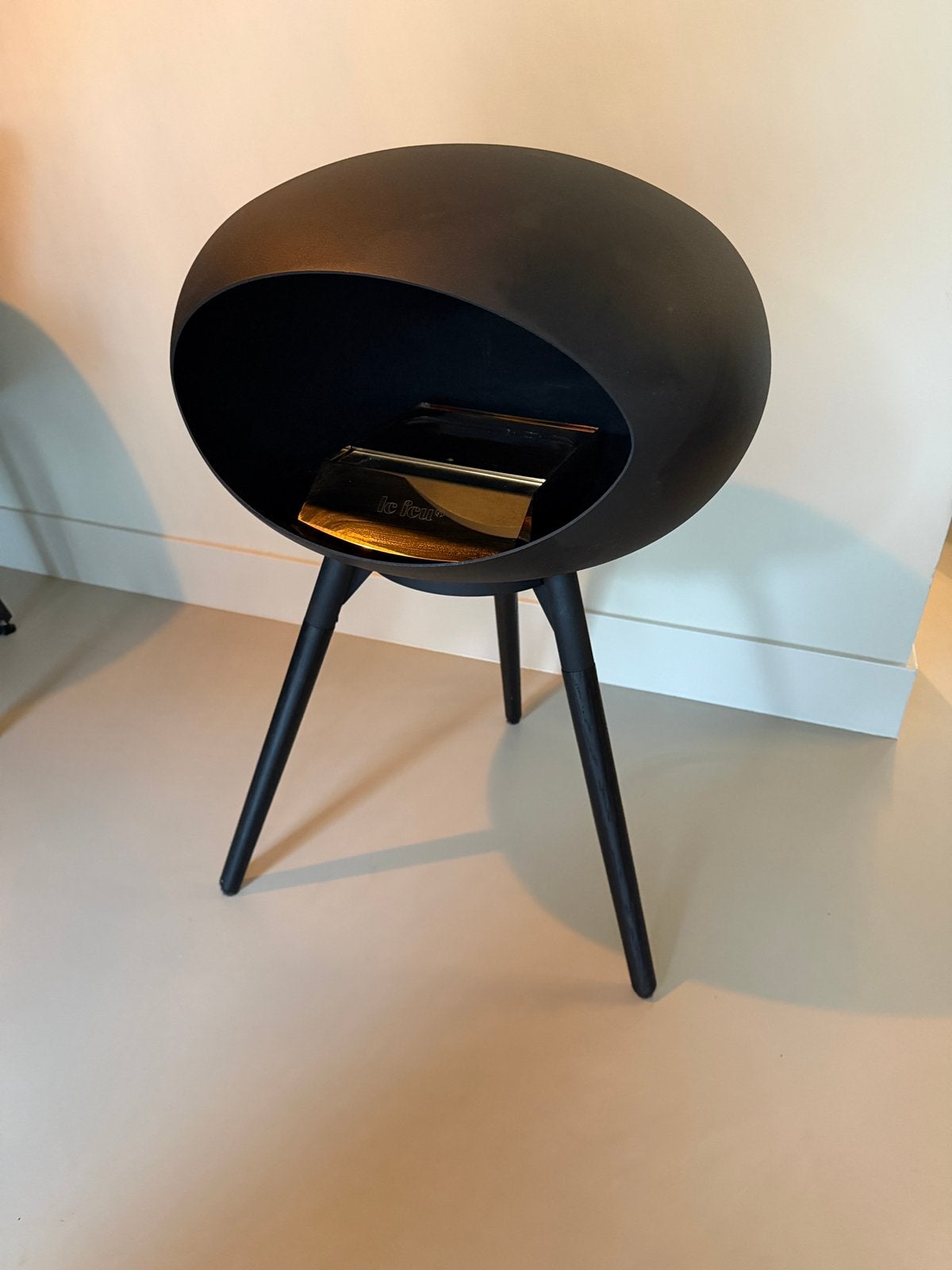 Le Feu haard Dome Ground Wood Low - zwart/goud