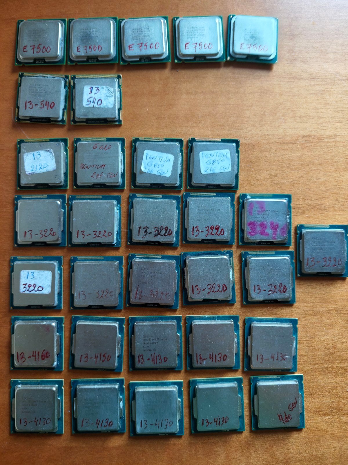 32 intel cpu's allemaal werkende, Intel Core 2 Duo, Intel Core i3, Intel Pentium, Gebruikt, 2-core, LGA775, LGA1156, LGA1155, LGA1150