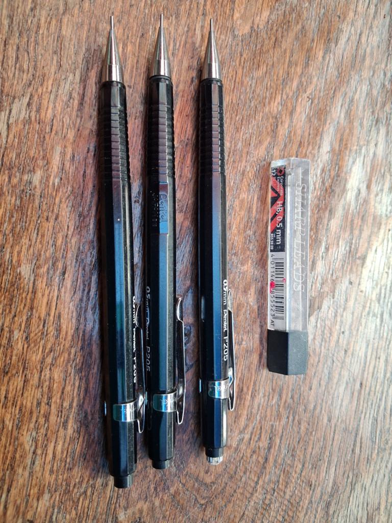 Pentel potloden, Ophalen of Verzenden, Zo goed als nieuw, Potlood of Stift