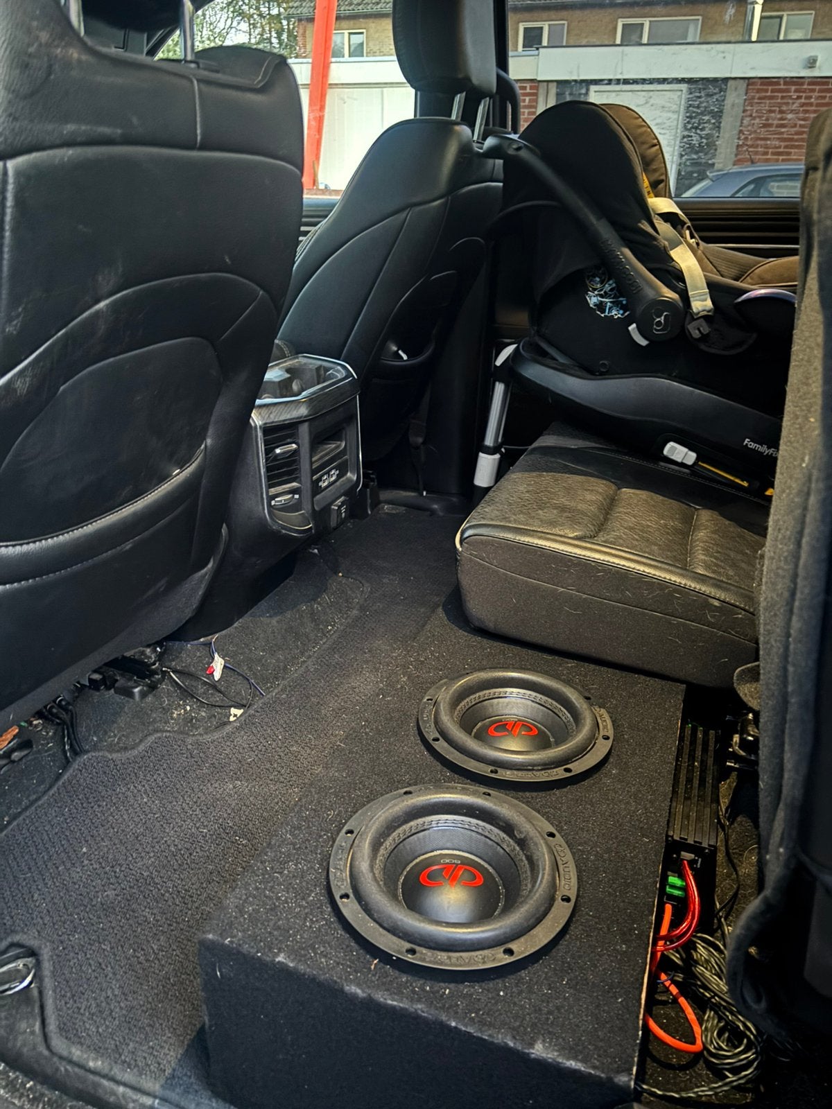 Set Subwoofers auto DD audio 8 inch 2x passend in dodge ram, Ophalen of Verzenden