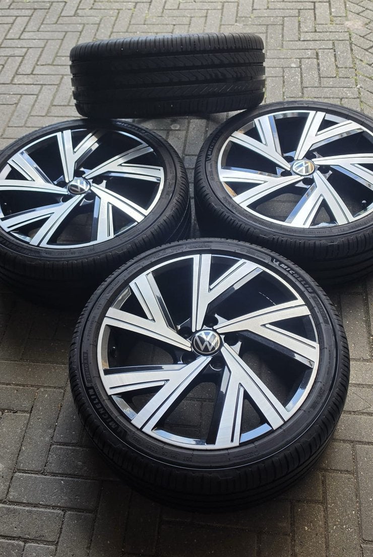 Orginele VW 18inch Bergamo Velgen met Michelin banden, Auto-onderdelen, Banden en Velgen, Ophalen, 18 inch, Gebruikt, Banden en Velgen