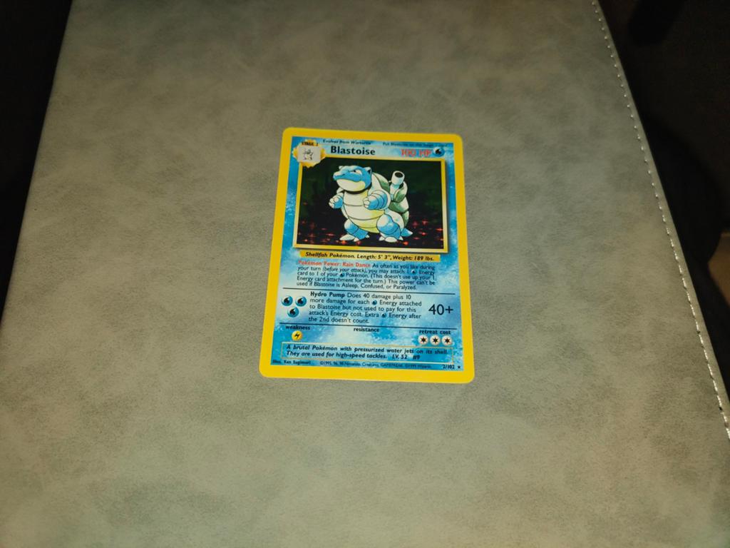 Te koop. Blastoise base set, Ophalen of Verzenden, Zo goed als nieuw