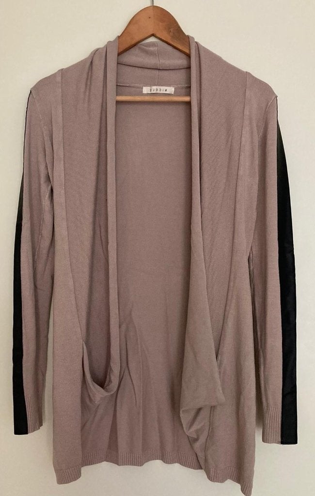 NiCOLE vest 1 maat beige, Verzenden, Zo goed als nieuw, Maat 38/40 (M), Beige