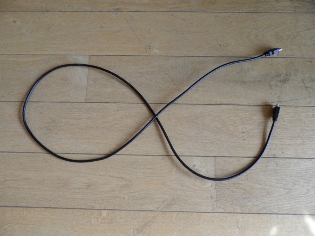 scart kabel, Audio, Tv en Foto, Audiokabels en Televisiekabels, Ophalen of Verzenden, Zo goed als nieuw, 2 tot 5 meter, Scartkabel