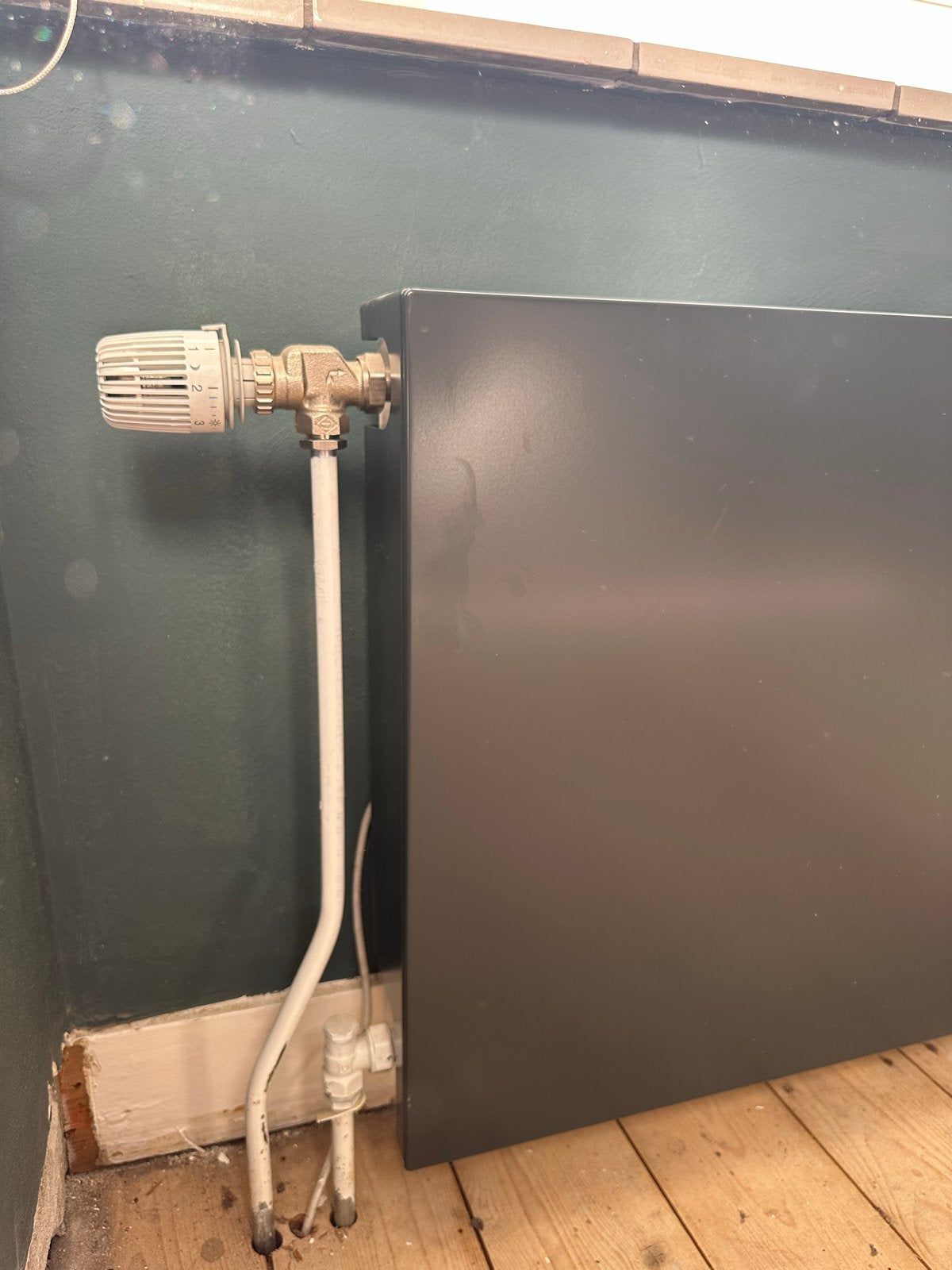 Radiatorombouw donkerblauw Sentimo 107x5,5x205, Doe-het-zelf en Verbouw, Ophalen, Gebruikt, Radiator, 150 cm of meer