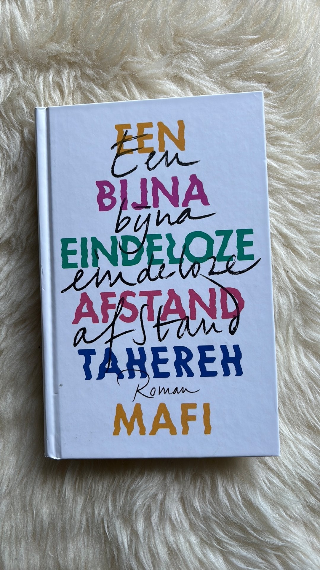 NEW | Tahereh Mafi - Een bijna eindeloze afstand, Ophalen of Verzenden, Nieuw, Tahereh Mafi