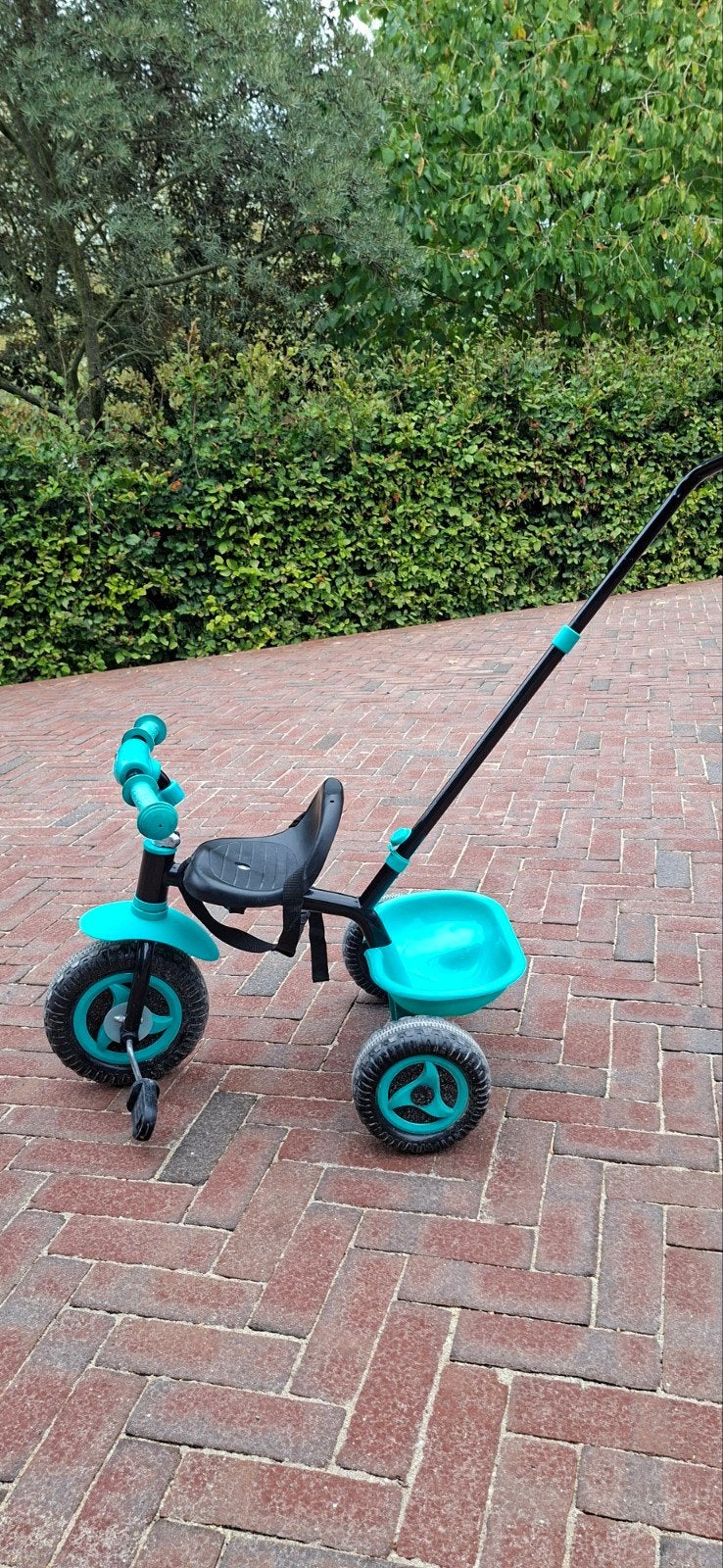 Kinder driewieler met duwstang, Fietsen en Brommers, Fietsen | Driewielers, Ophalen, Zo goed als nieuw, Duwstang