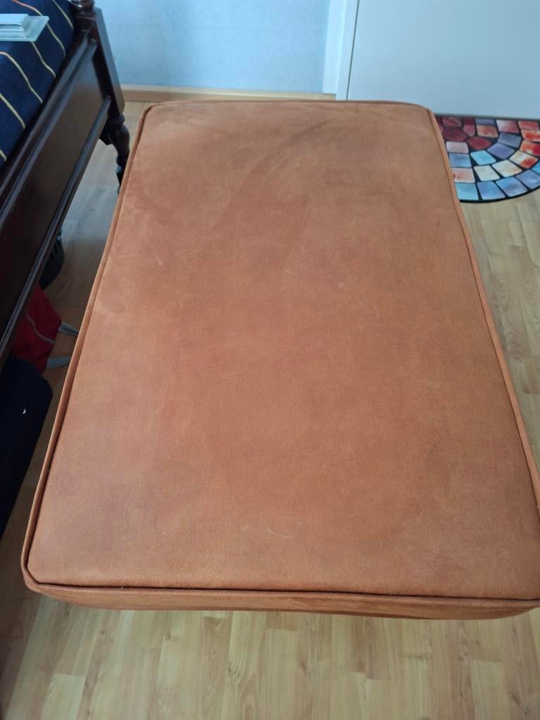 Hocker.in perfecte staat, Ophalen, 75 tot 100 cm, Zo goed als nieuw, Rechthoekig