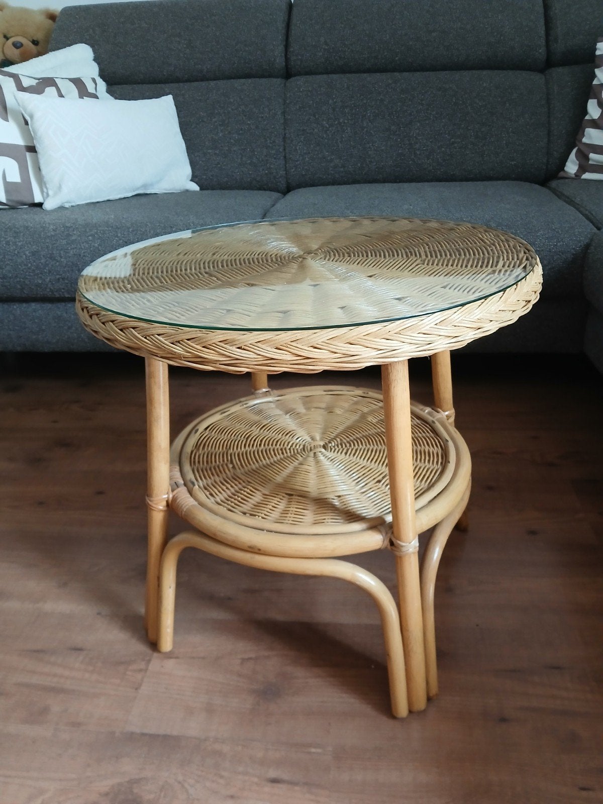 Vintage rotan (bijzet)tafel, Huis en Inrichting, Tafels | Bijzettafels, Overige materialen, Rond, 55 tot 75 cm, Zo goed als nieuw