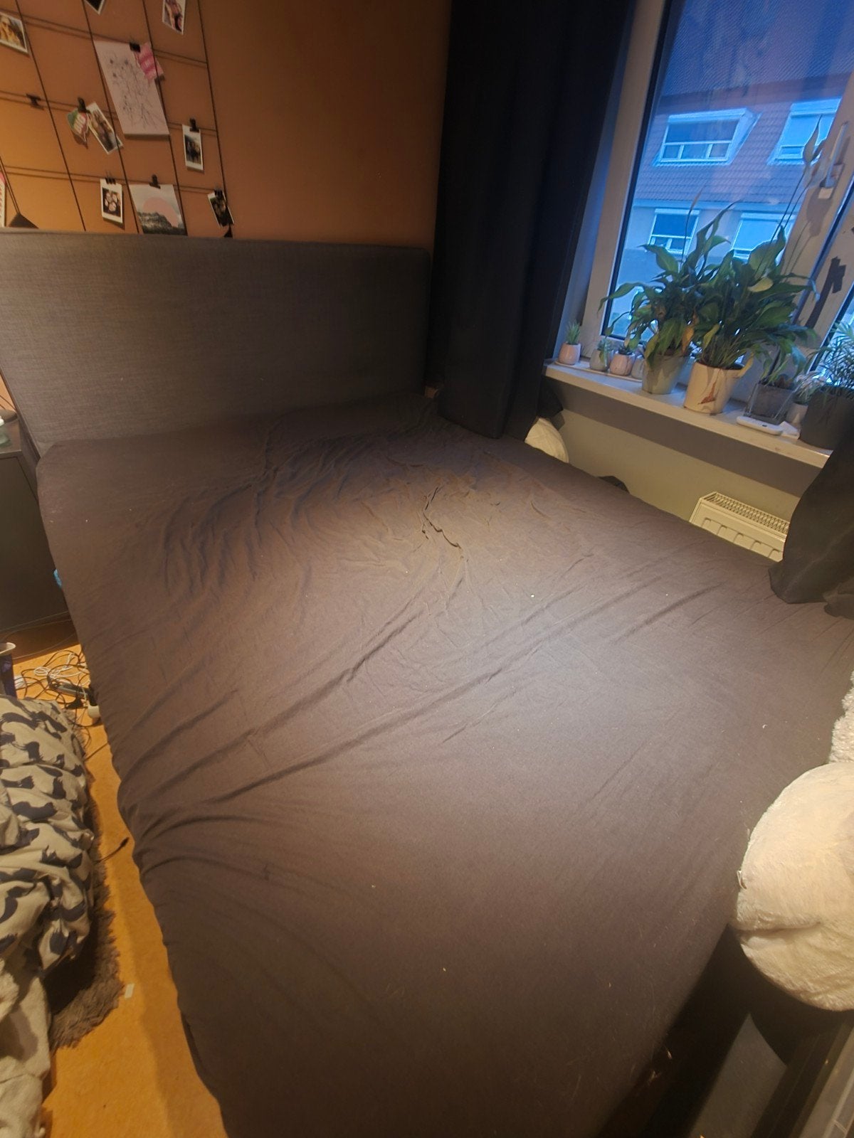 Dunvik boxspring met hoofdbord - Zo goed als nieuw