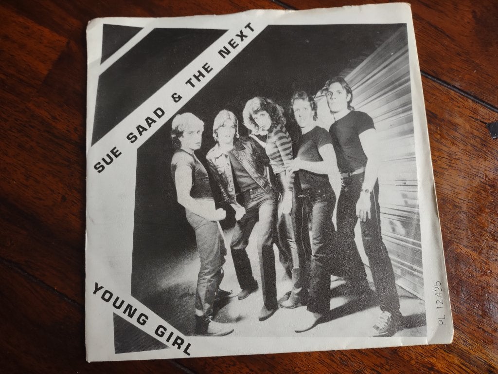 Single - Sue Saad & The Next - Young girl, Ophalen of Verzenden, Zo goed als nieuw, Pop