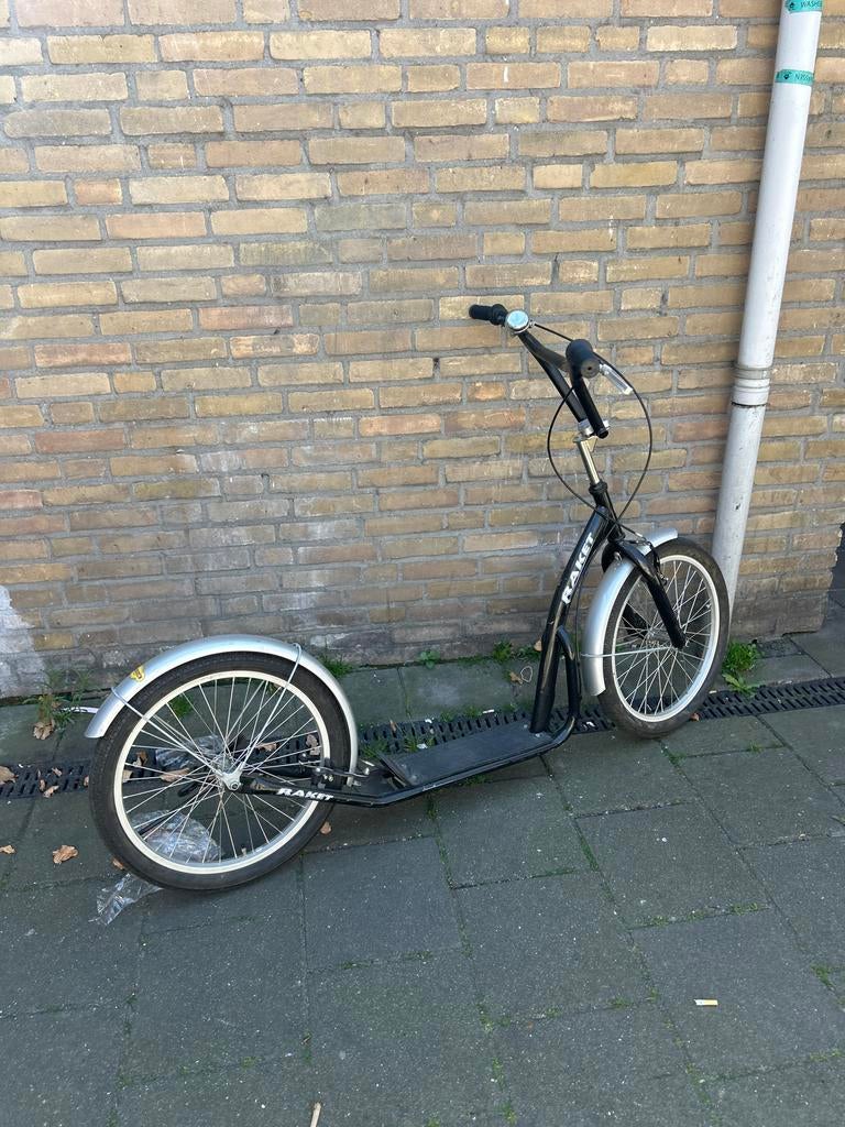 Stevige step met grote wielen - Raket merk, Fietsen en Brommers, Steps, Ophalen of Verzenden, Gebruikt, Gewone step