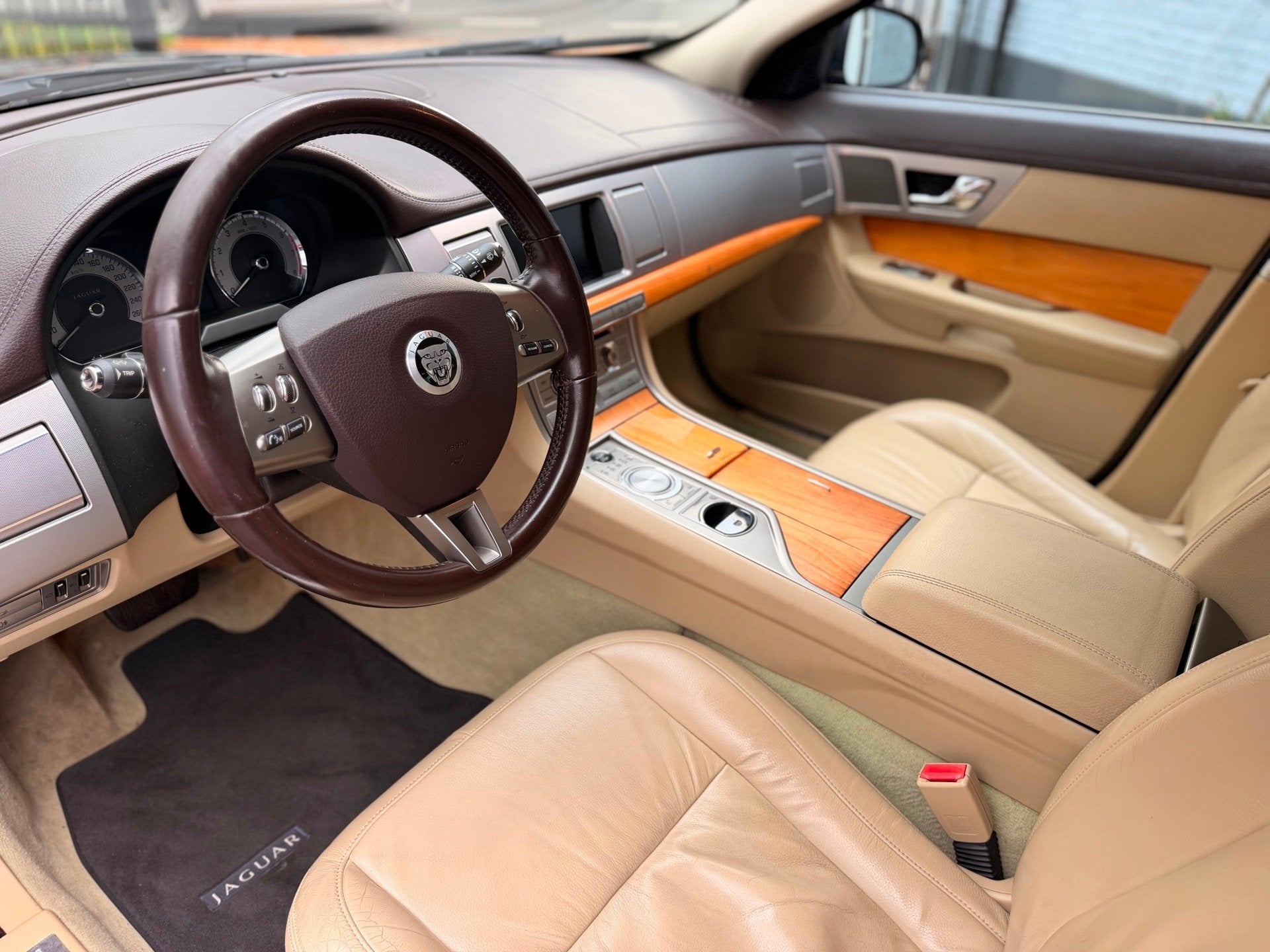 Jaguar XF 3.0 V6 | YOUNGTIMER | LEER | CAMERA | ELEK. STOELE, Automaat, 238 pk, Achterwielaandrijving, Gebruikt