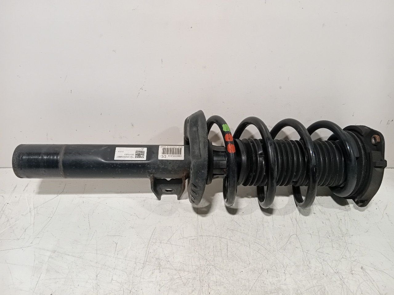 Veerpoot links voor Volkswagen Caddy, Onderdelen@venauto.nl, Van der Ven Autorecycling B.V., Gebruikt, Ettenseweg 76, 4706 PB Roosendaal, The Netherlands