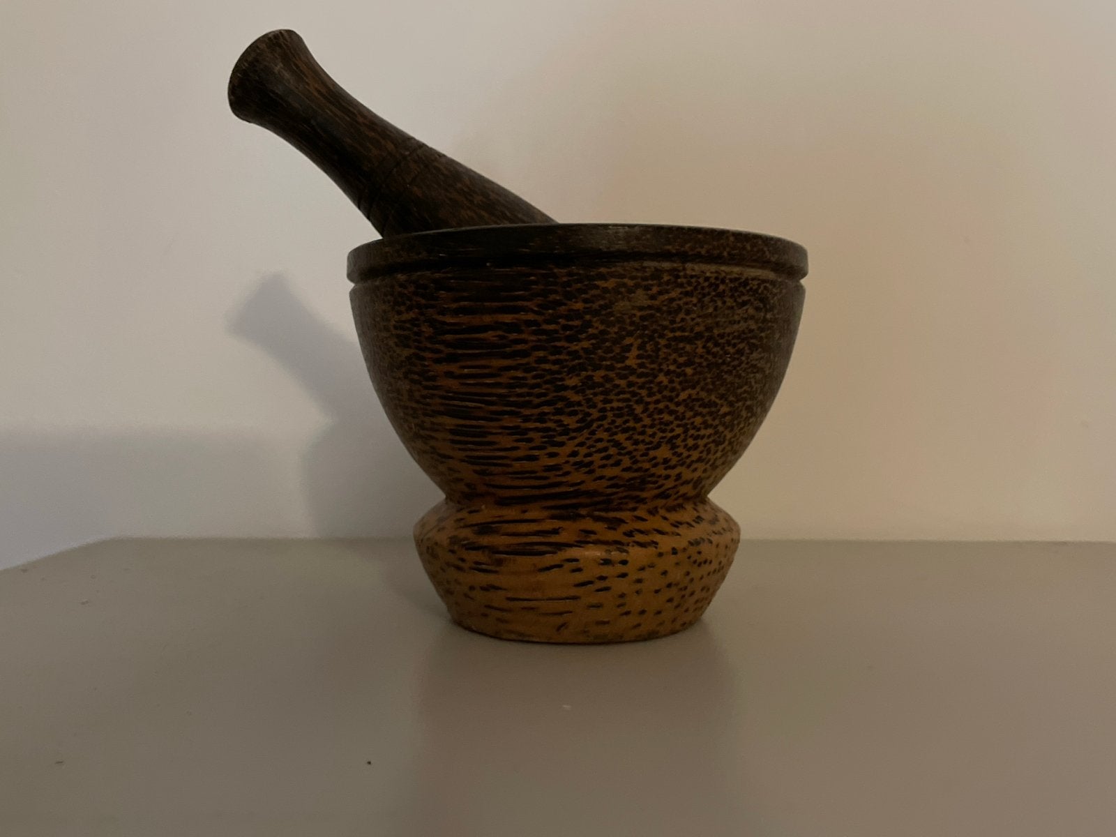 Houten vijzel met stamper, Huis en Inrichting, Hout, Ophalen of Verzenden, Bruin, Overige typen