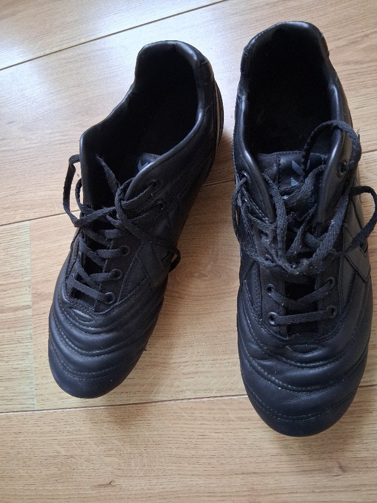 Voetbalschoenen, Ophalen, Maat XS of kleiner, Schoenen, Zo goed als nieuw