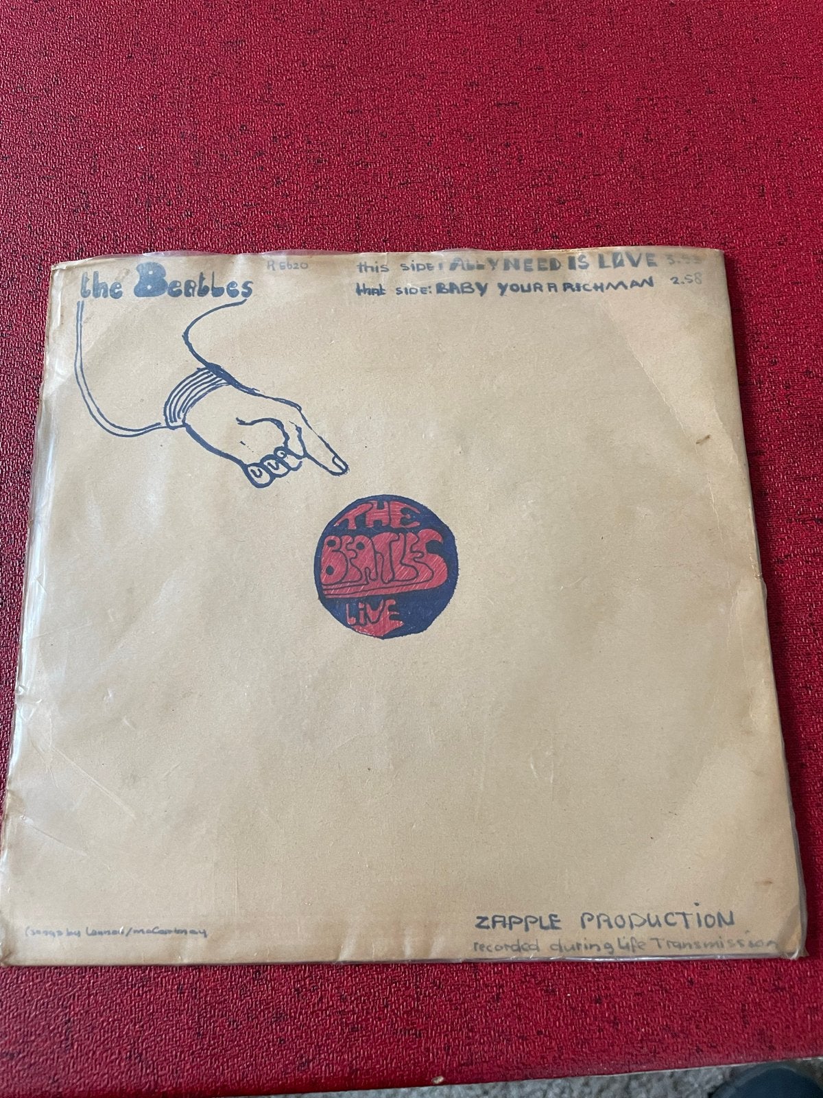 Unieke handgemaakte Beatles vinyl single - All You Need Is L, Gebruikt, 7 inch, Ophalen of Verzenden, Pop