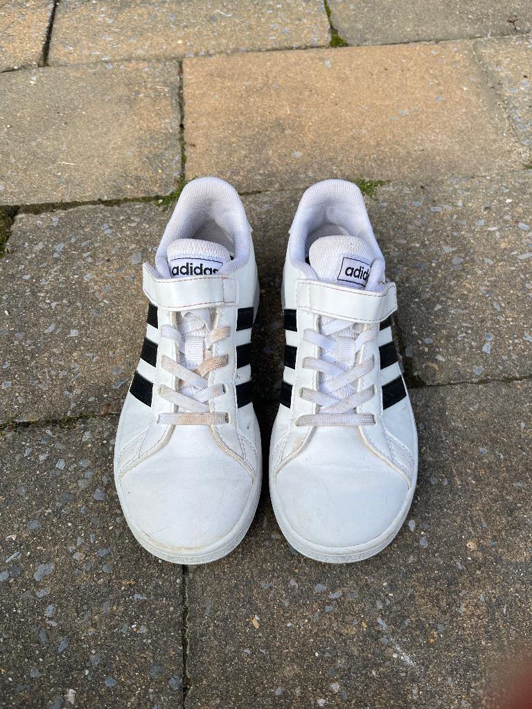Sneakers Adidas maat 33, Ophalen, Adidas, Gebruikt, Jongen of Meisje