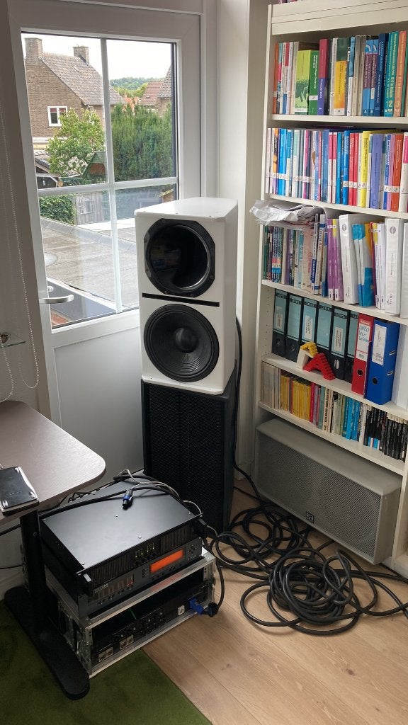 2x Renkus Heinz sr5, Stereo speakers, Gebruikt, Ophalen, 150 watt of meer