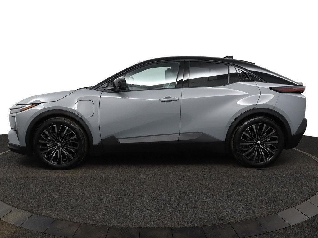 Toyota C-HR+ Executive AWD 77 kWh | Nieuw! |, Auto's, Toyota, Automaat, 12 maanden, Overige modellen, Overige kleuren
