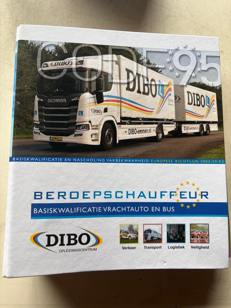 DIBO Code 95 Lesboeken Vrachtauto Chauffeur (3 delen), Ophalen of Verzenden, Gelezen, Autotechniek