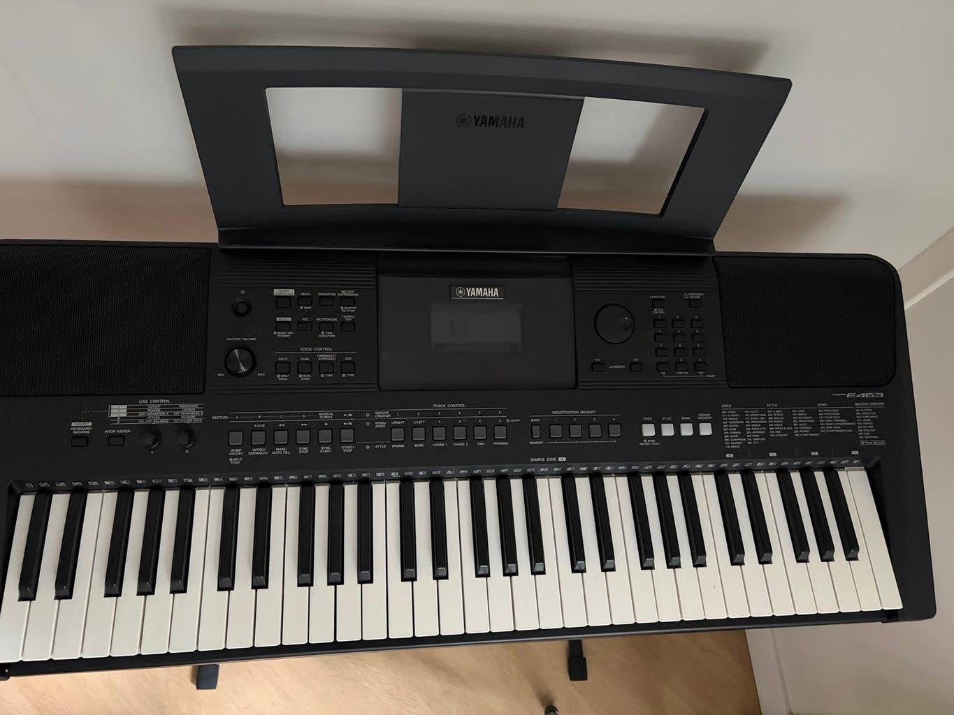 Yamaha PSR-E463 Keyboard met standaard, Ophalen, 61 toetsen, Yamaha, Zo goed als nieuw