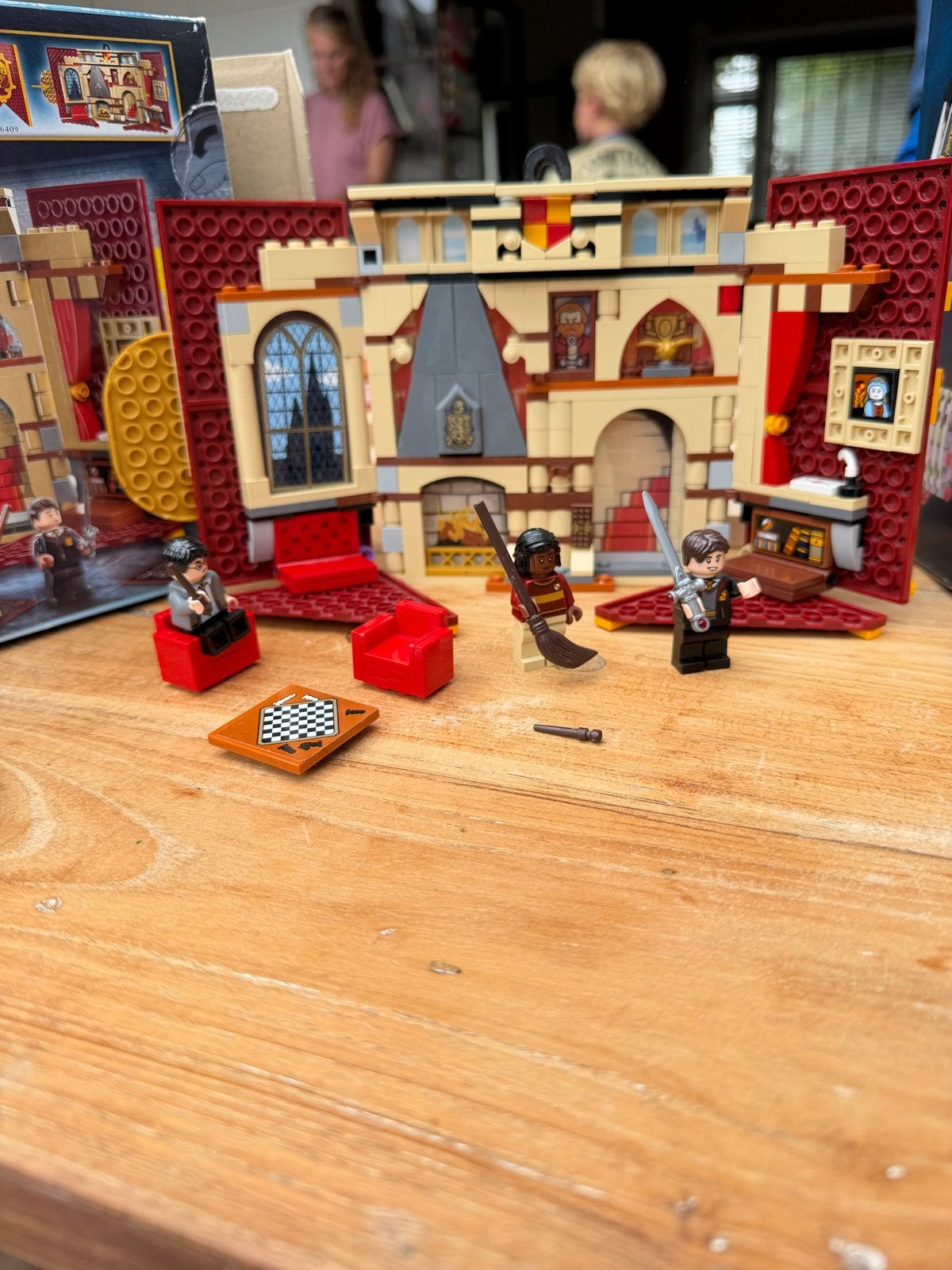 LEGO Harry Potter Griffoendor Vlag (76409) met Minifiguren, Lego, Harry Potter, Ophalen of Verzenden, Zo goed als nieuw