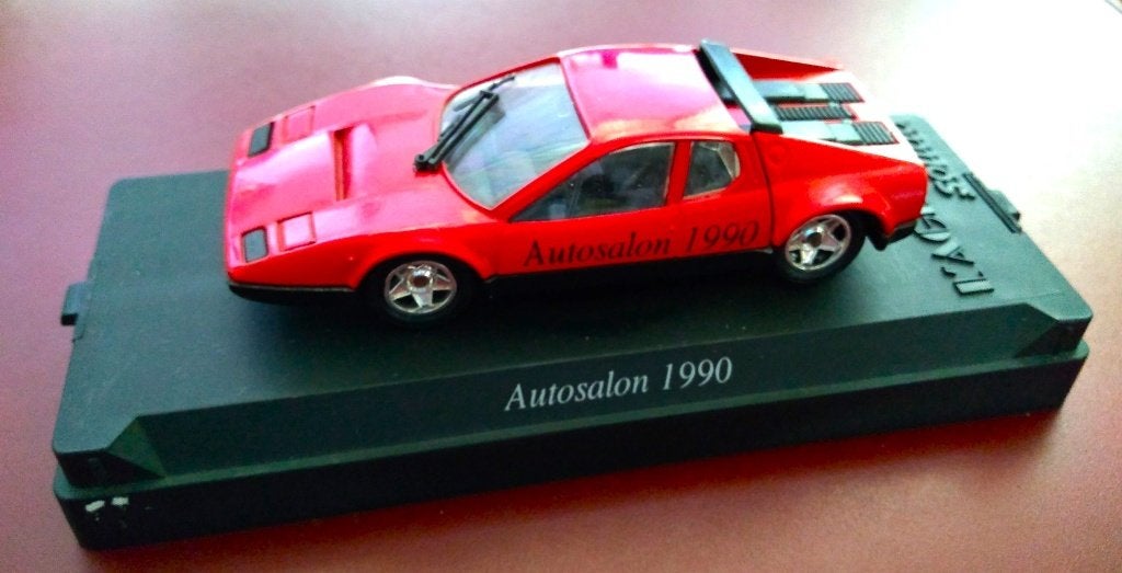 1990 Ferrari BB Autosalon Bijenkorf 1:43gelimiteerde uitgave, Hobby en Vrije tijd, Modelauto's | 1:43, Verzenden, Zo goed als nieuw