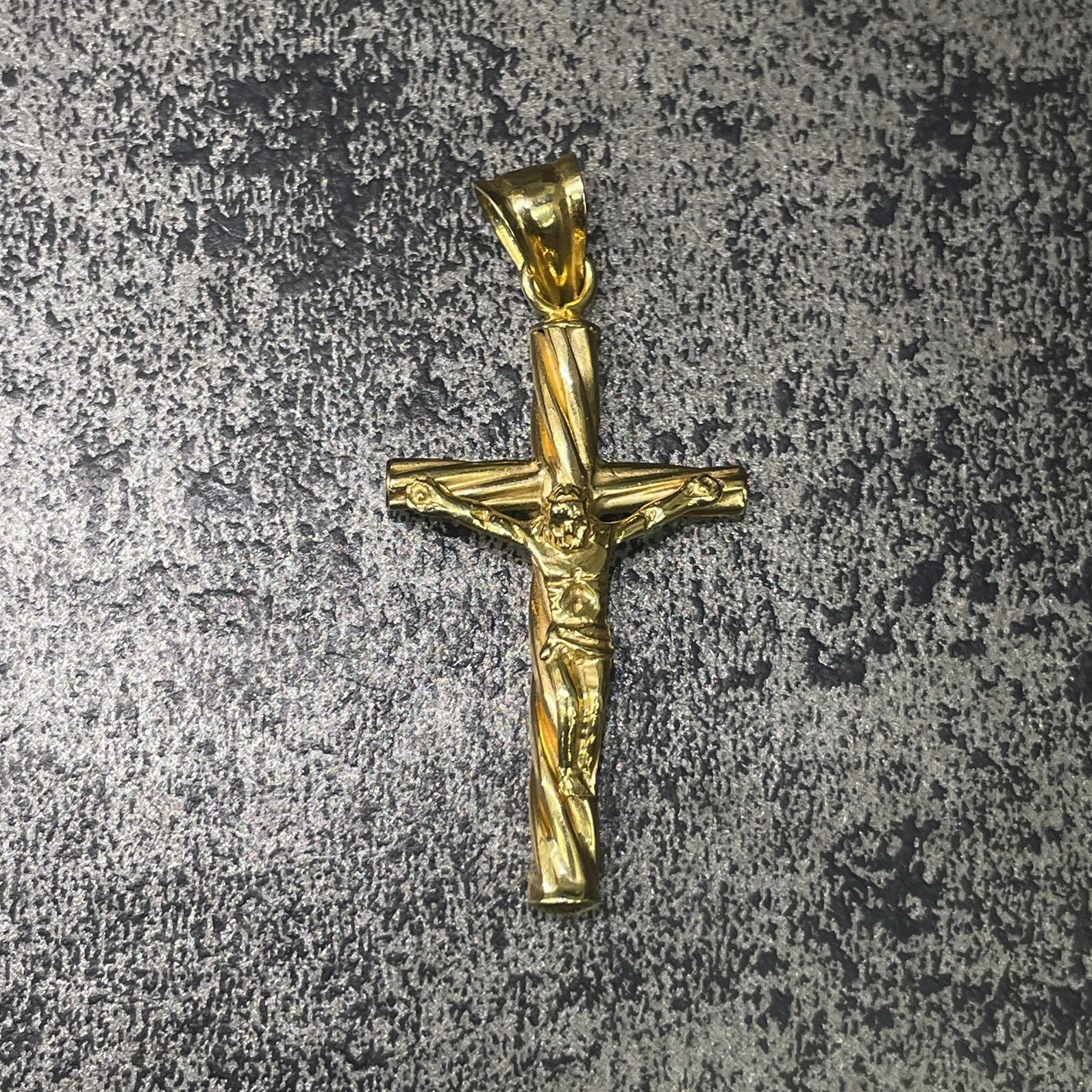 18k gouden Jezus kruis hanger, Sieraden, Tassen en Uiterlijk, Kettinghangers, Ophalen of Verzenden, Zo goed als nieuw, Kruis of Symbool