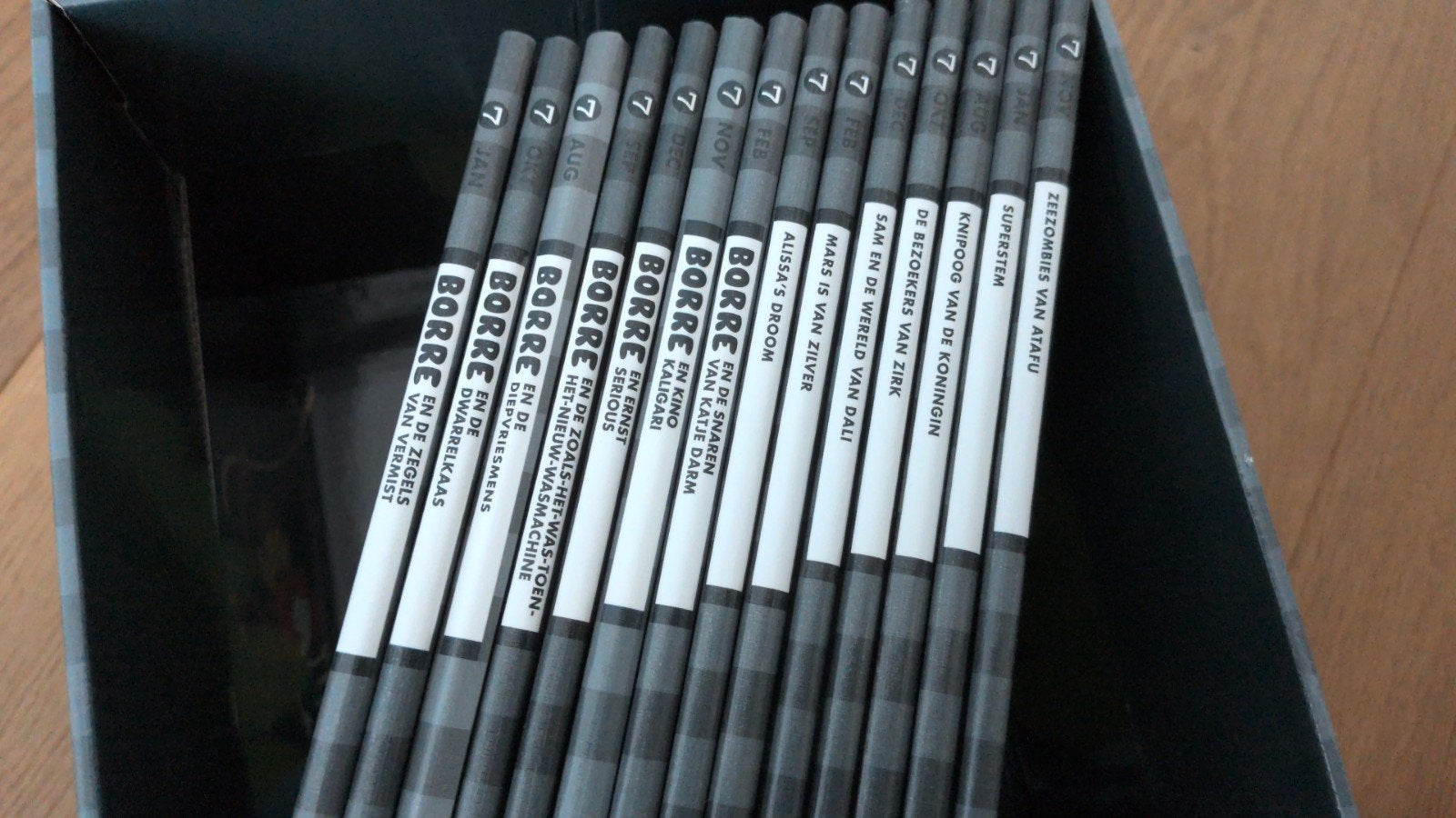Borre Leesclub Boekjes - Niet Complete Serie in Box, Boeken, Ophalen, Gelezen, Jeroen Aalbers, Meerdere stripboeken