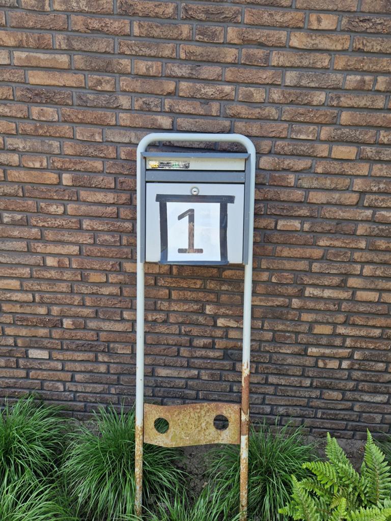 Brievenbus met sleutel, gratis af te halen, Tuin en Terras, Ophalen of Verzenden, Gebruikt, Staande brievenbus