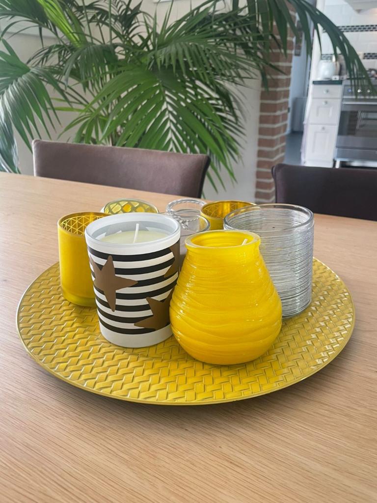Decoratieve schaal met diverse kaarsen en houders € 12,50, Overige materialen, Overige kleuren, Nieuw, Ophalen of Verzenden
