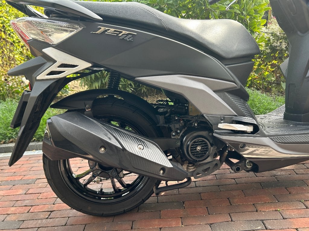 Foto 9 van Sym jet 14 - 50cc geel kenteken 45 km/h