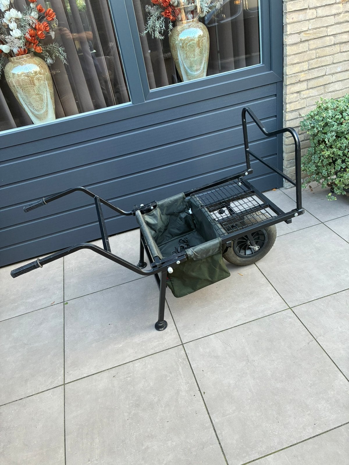 JRC Contact Barrow esp fox solar nash avid jrc Shimano jag, Ophalen of Verzenden, Zo goed als nieuw, Overige typen
