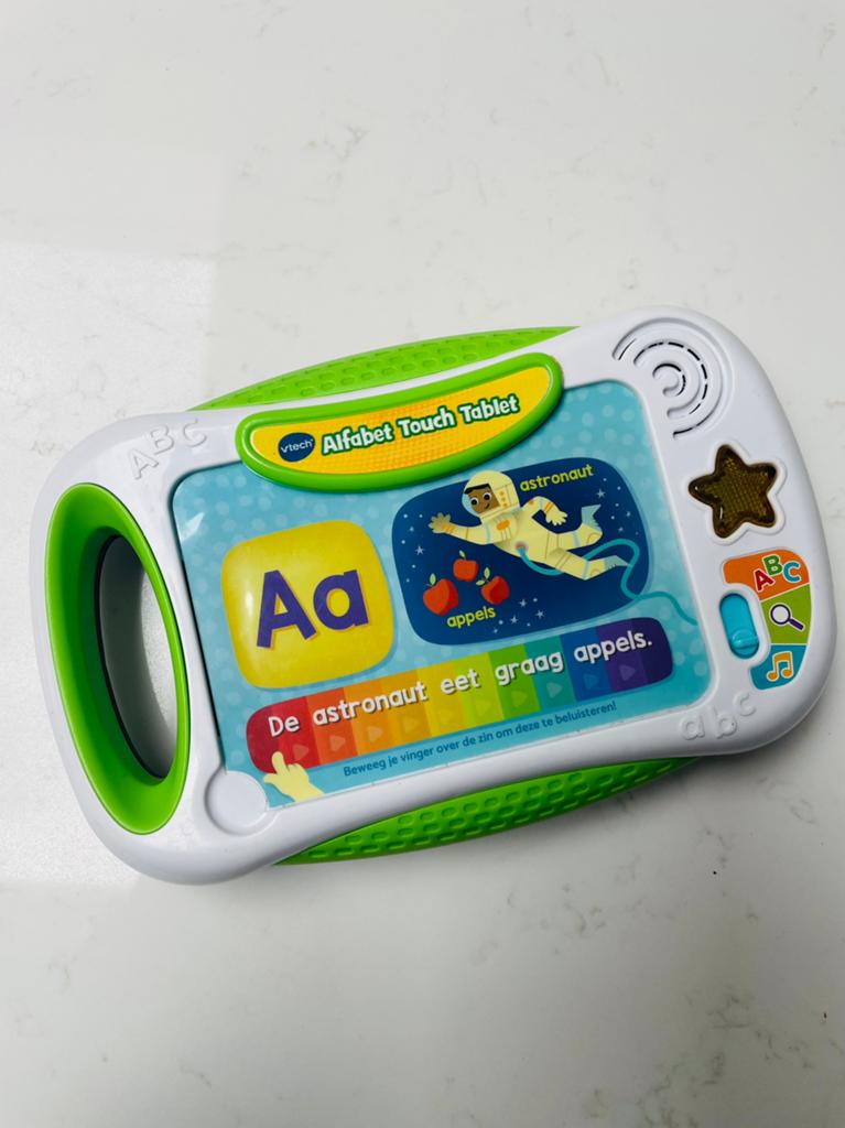 VTech Alfabet Touch Tablet met kaarten, Kinderen en Baby's, Speelgoed | Babyspeelgoed, Zo goed als nieuw, Overige typen, Met geluid