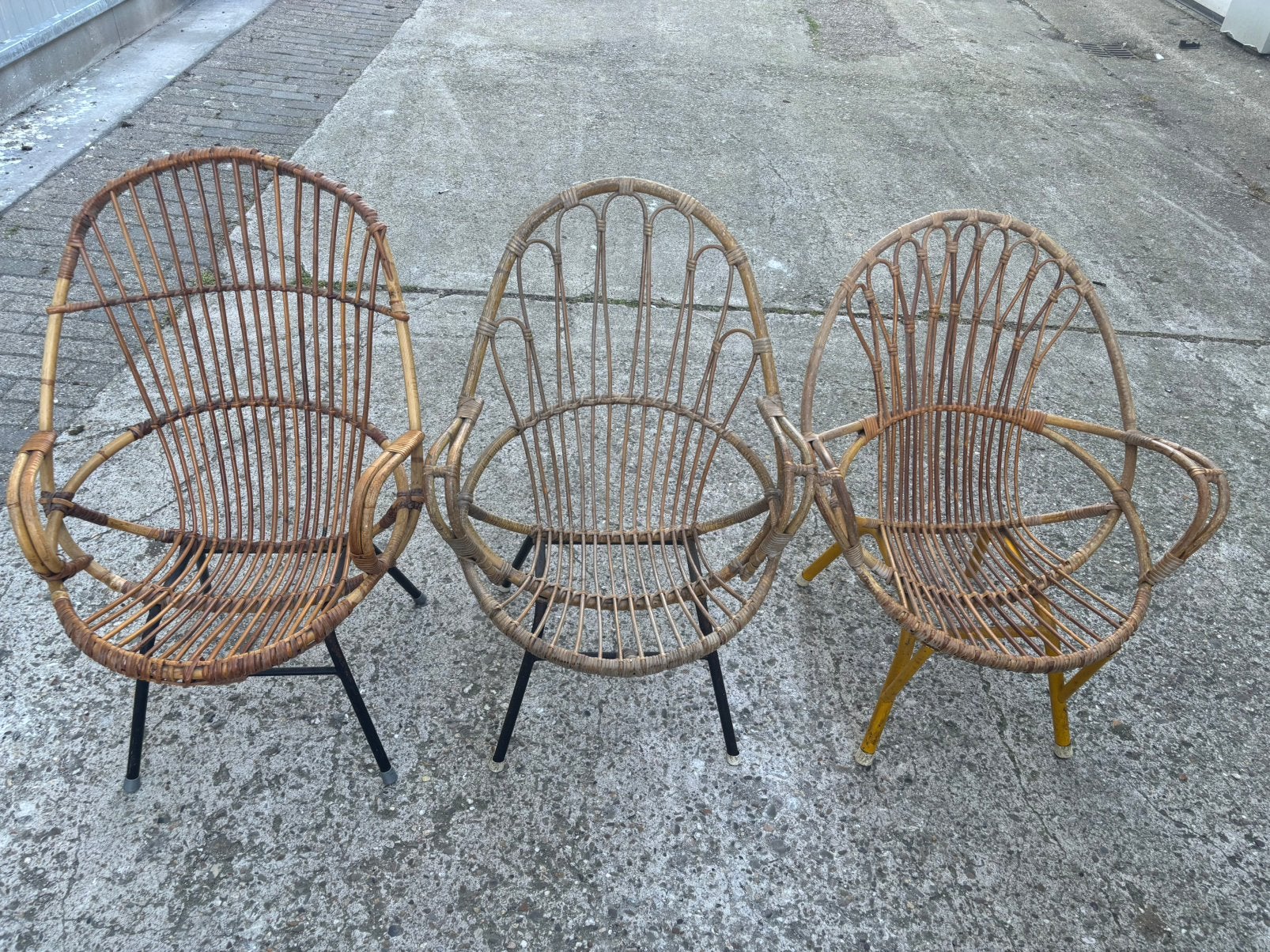 Bamboe rotan stoelen en tafel, Ophalen