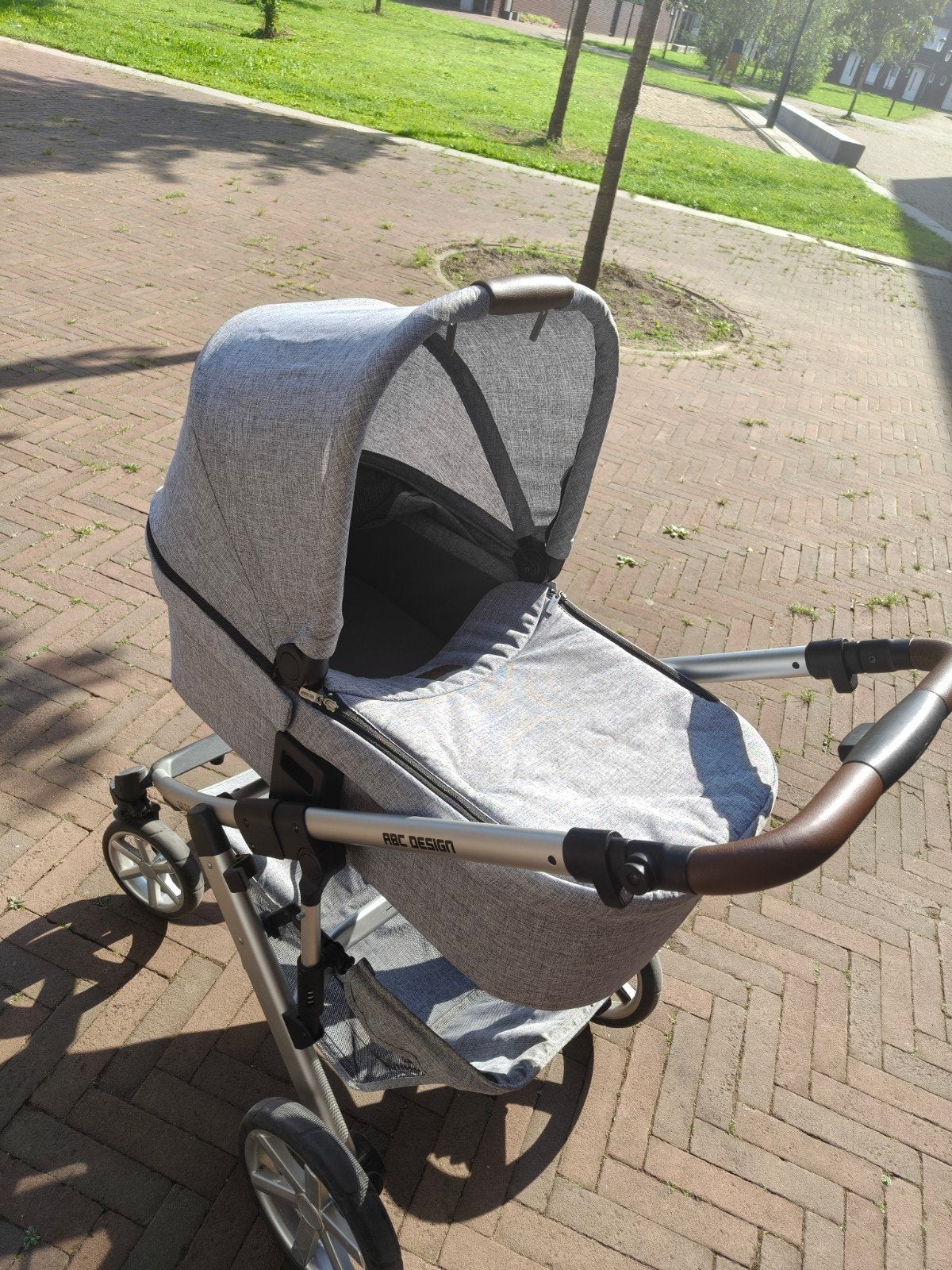 Foto 3 van ABC Design kinderwagen. Complete set van baby tot peuter