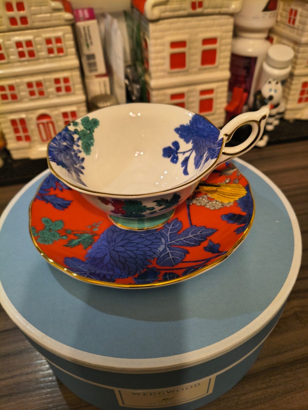 Wedgwood Golden Parrot Theekop en Schotel - Nieuw in doos, Nieuw, Ophalen of Verzenden, Modern, Kop(pen) en/of Schotel(s)