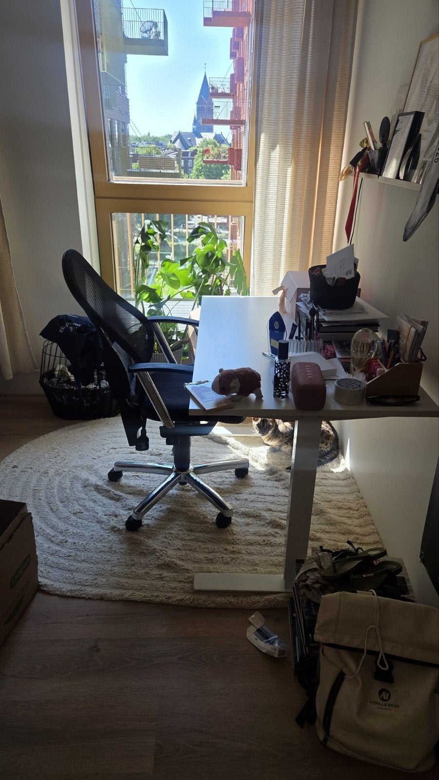 Bureau (Ikea Trotten) en stoel (Openstar), Ophalen, Zo goed als nieuw