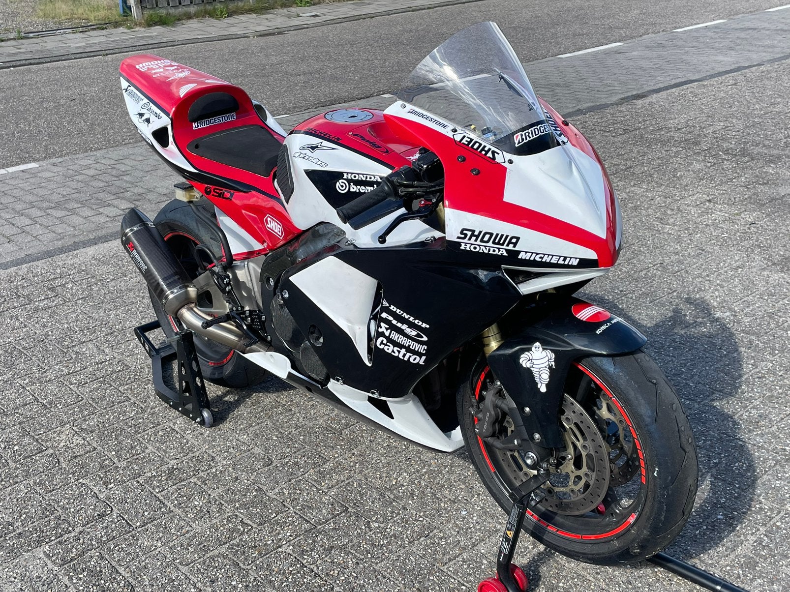 Honda CBR600RR 2006 Akrapovic upside-down circuit / race, Motoren, Particulier, Super Sport