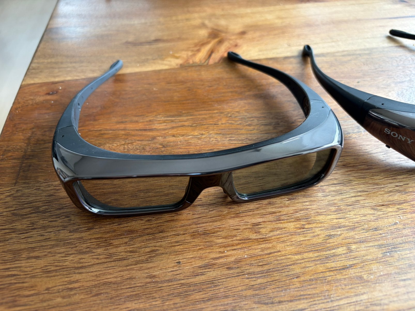 Set van 2 Sony TDG-BR100 Actieve 3D Brillen met CR2032, Ophalen, Zo goed als nieuw