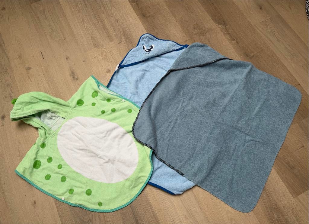 Gratis: 3 baby handdoeken, Ophalen, Zo goed als nieuw, Overige kleuren, Handdoek