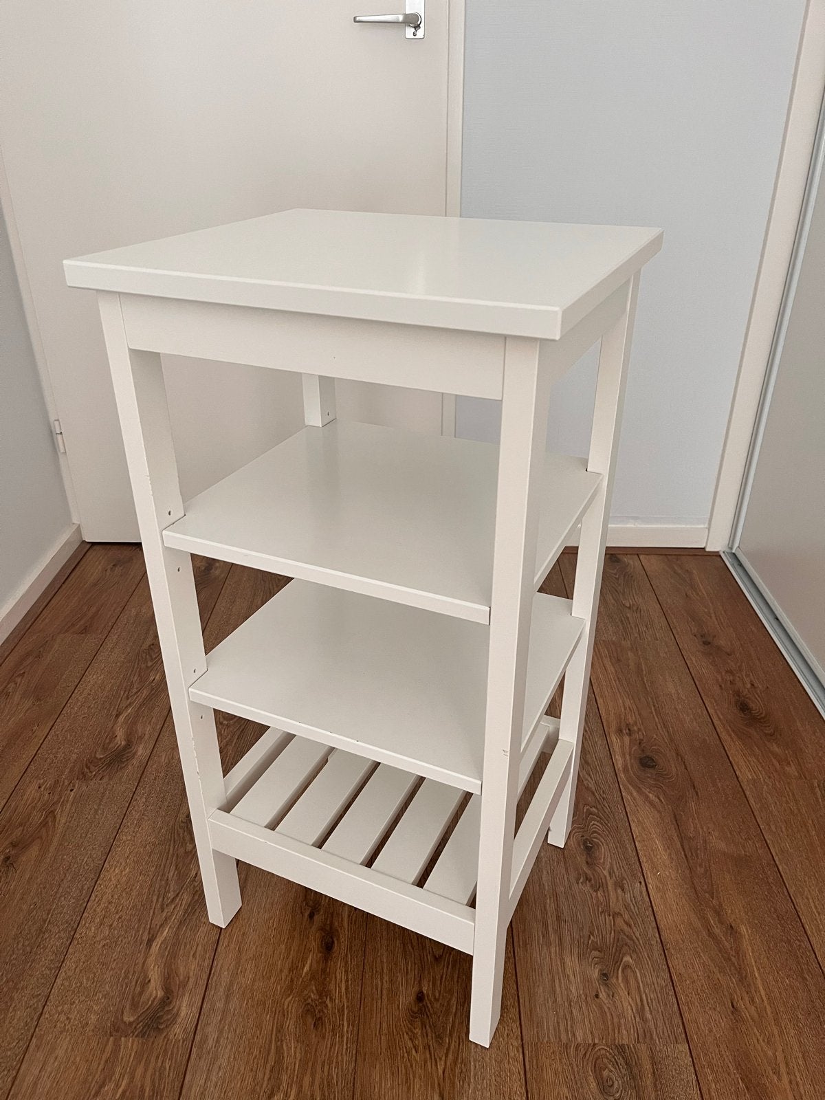 IKEA Hemnes Hylla bijzettafel, Ophalen, Zo goed als nieuw