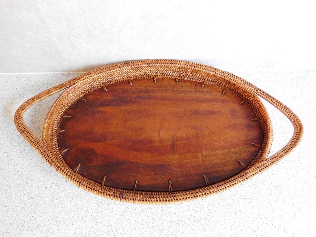 Dienblad 37x23 cm. Gevlochten riet en Houten blad, Ophalen of Verzenden, Zo goed als nieuw, Ovaal, Hout