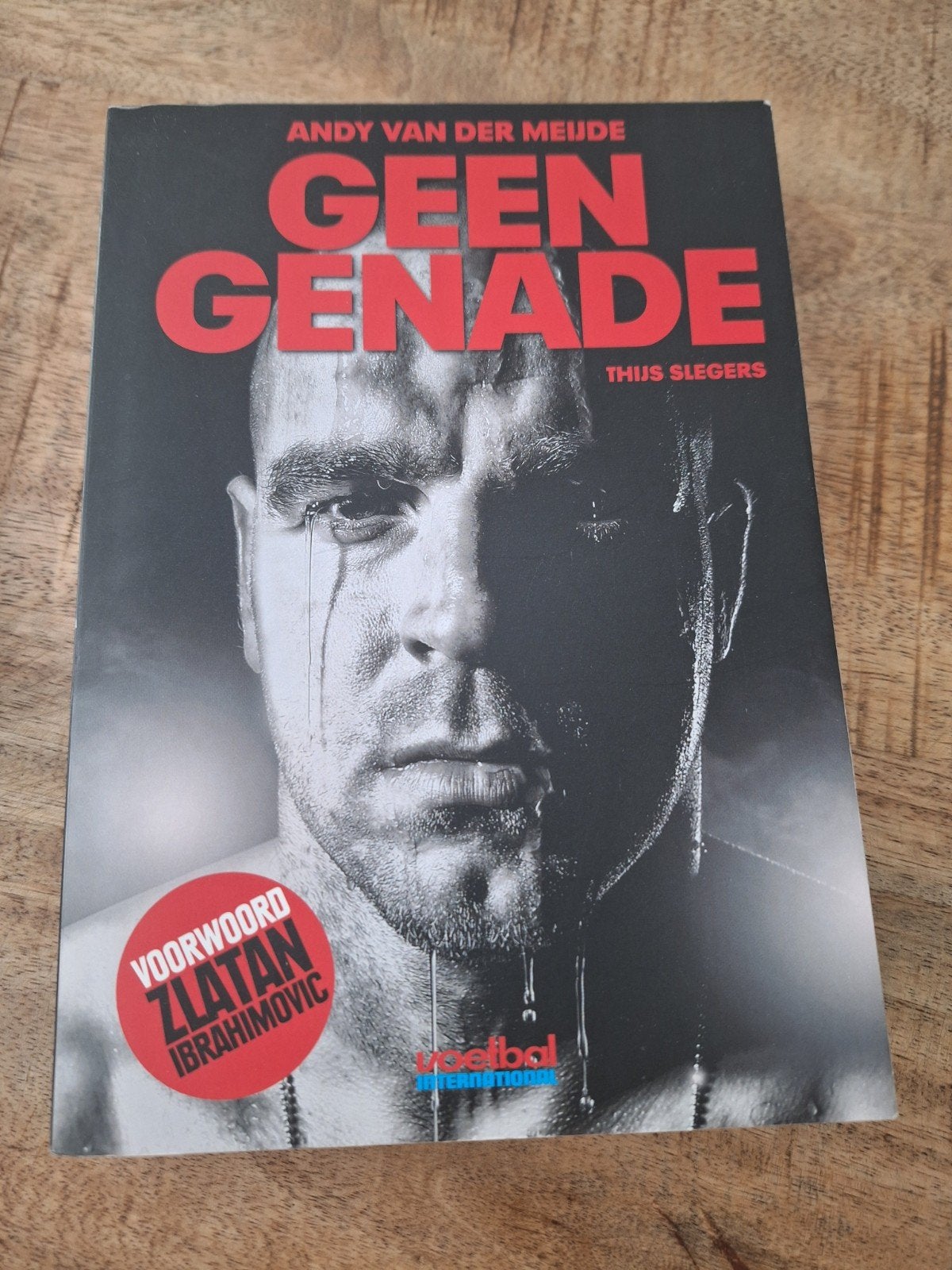Geen Genade - Andy van der Meijde (Voetbalbiografie), Ophalen of Verzenden, Gelezen, Andy van der Meijde, Thijs Slegers, Nederland