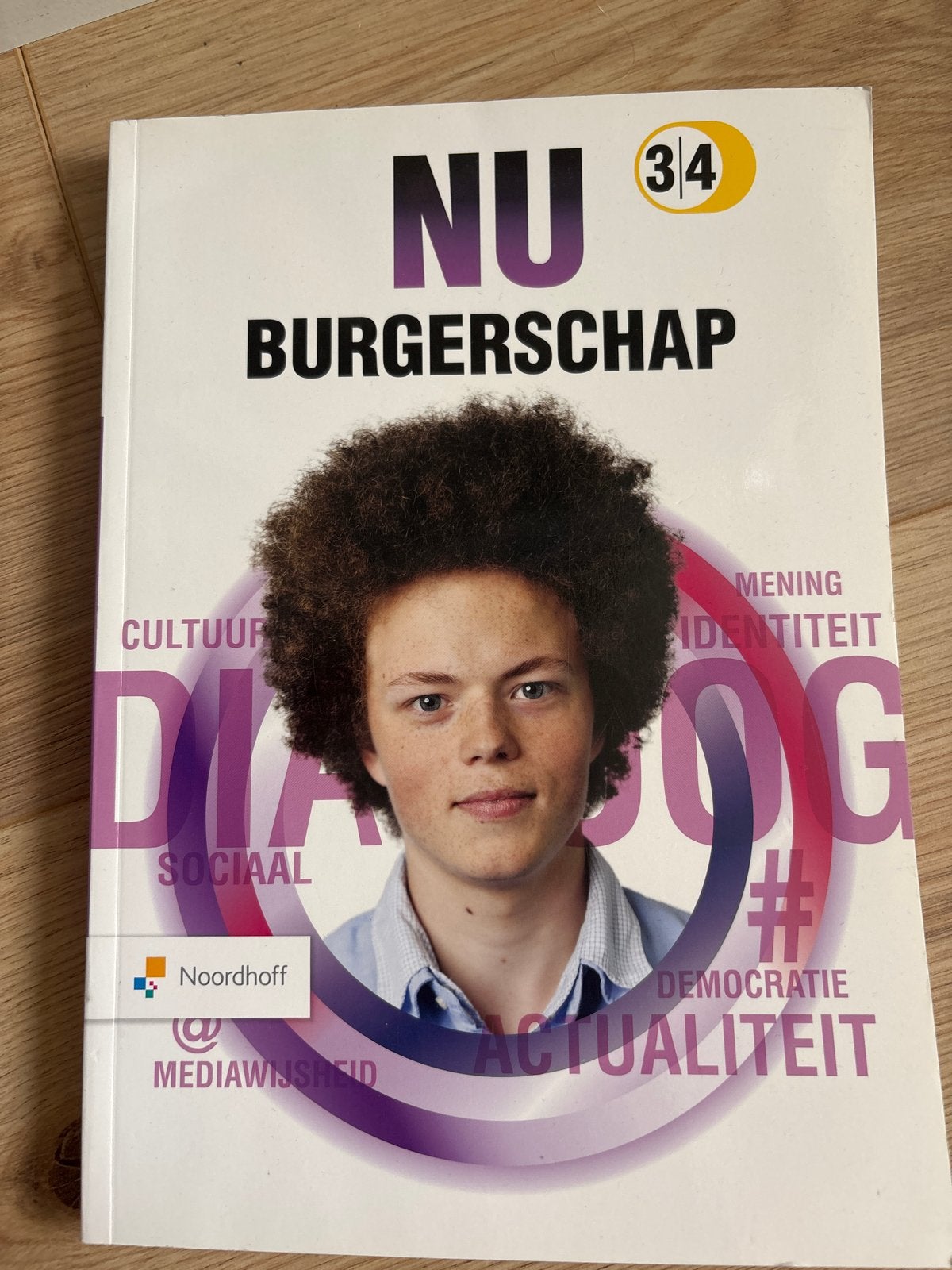 NU Burgerschap 3/4 - Noordhoff (Zo goed als nieuw), Boeken, Ophalen of Verzenden, Zo goed als nieuw, VMBO, Maatschappijleer