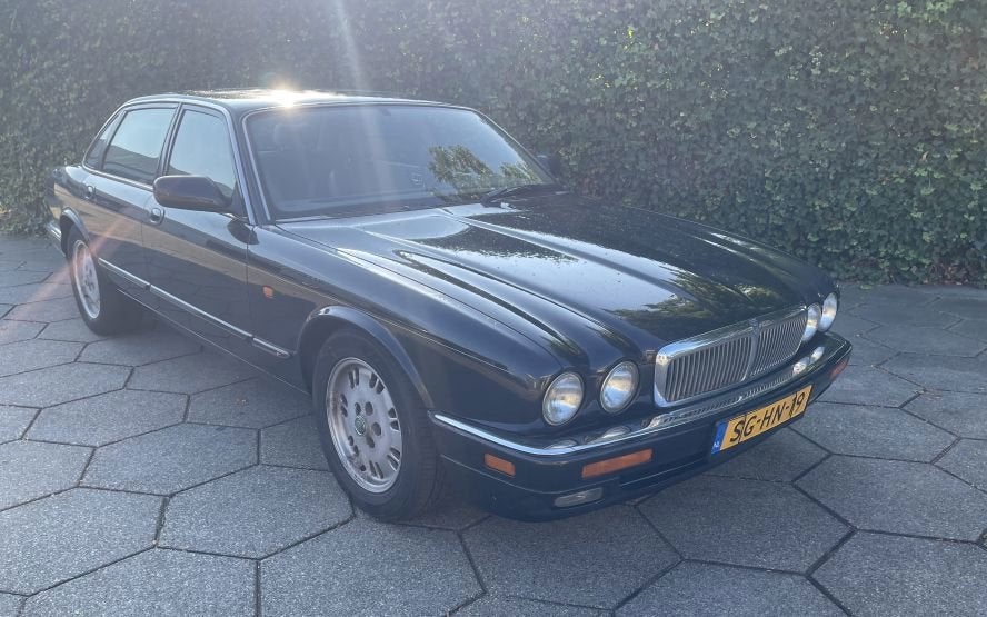 Jaguar XJ 3.2 6 Executive Nieuwe APK Inruil is mogelijk, Achterwielaandrijving, Zwart, Geïmporteerd, 6 cilinders