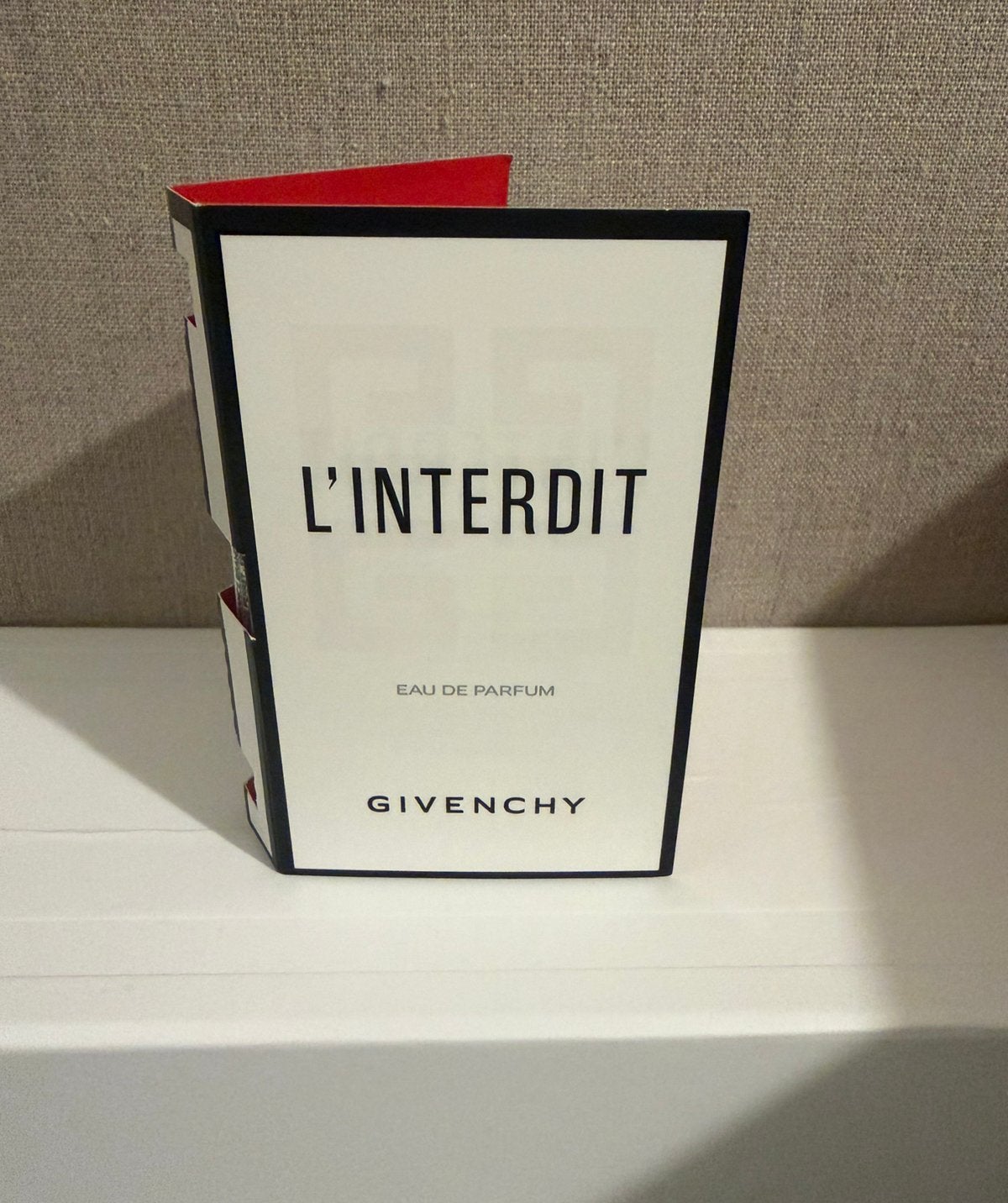 Givenchy L’interdit proefje sample tester, Ophalen of Verzenden, Zo goed als nieuw